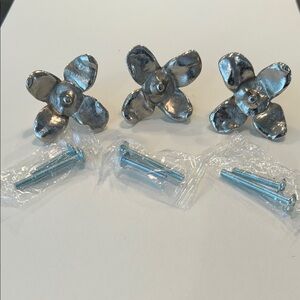 Silver Flower Drawer Knobs